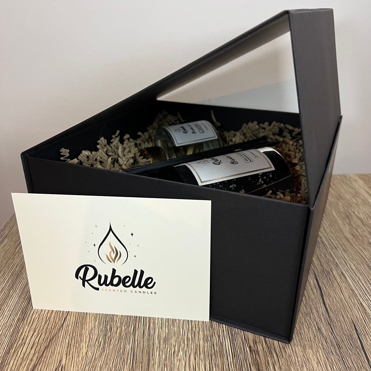Geschenkdoos: Geurkaars 220g & Geurstokjes 160ml
