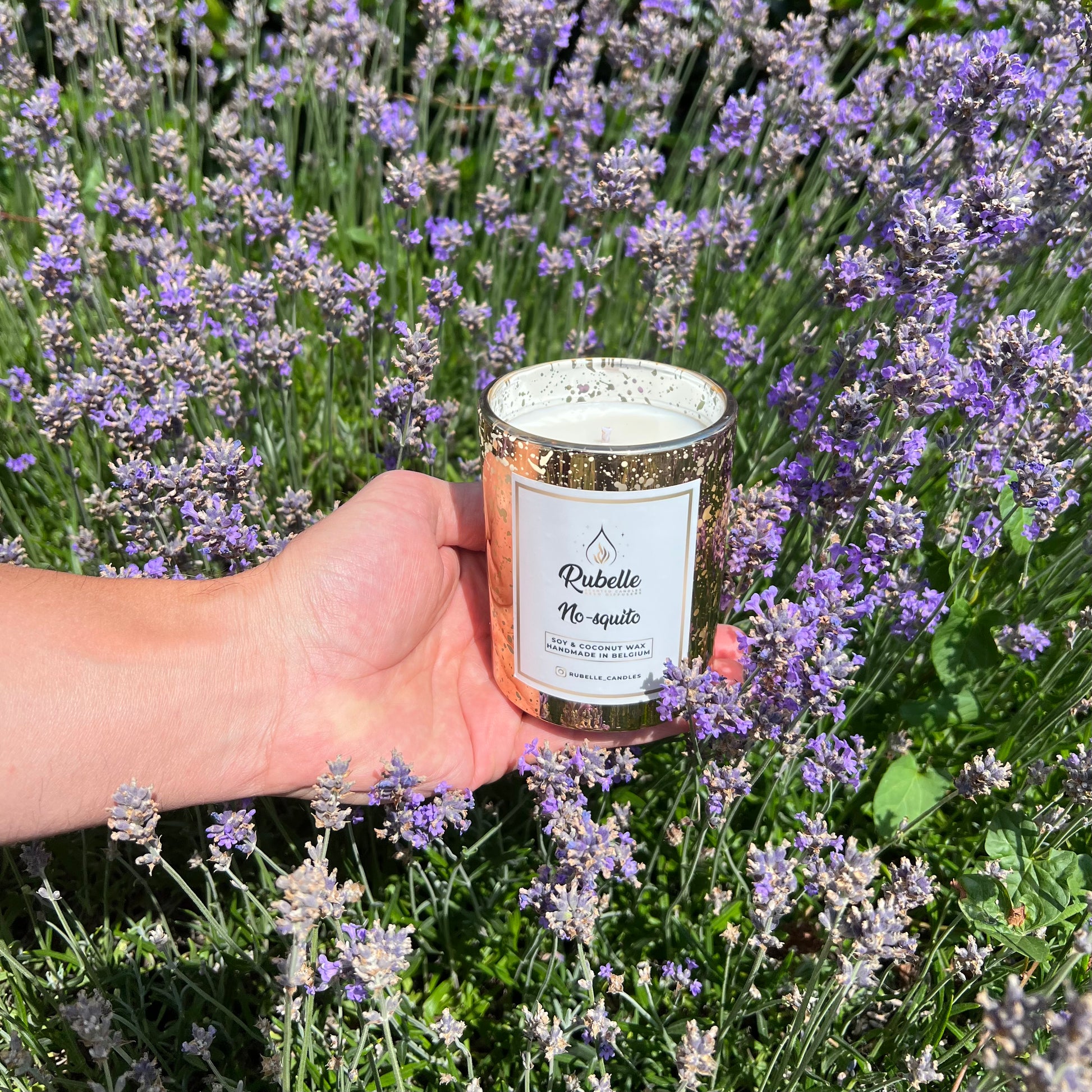 Rubelle Geurkaars: anti-insect lavendel en patchouli aroma met katoenen lont. Houd muggen weg voor binnen- en buitenhuis gebruik.